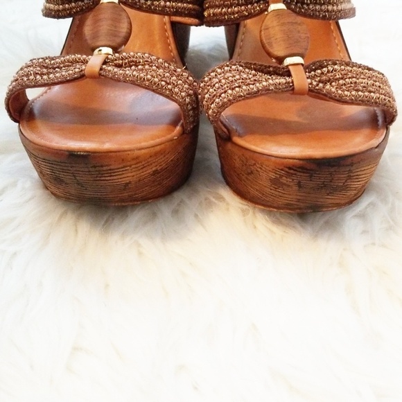 New Directions Lavin Wedge Sandals - Picture 3 of 8